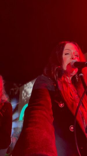 Danielle Bisutti Instagram - Thanks to everyone who joined in the merriment of holiday spirit with us last night at the #venicebeach #holidayconcert What a joy singing with The Venice All Stars Band and The Silver Belles!
