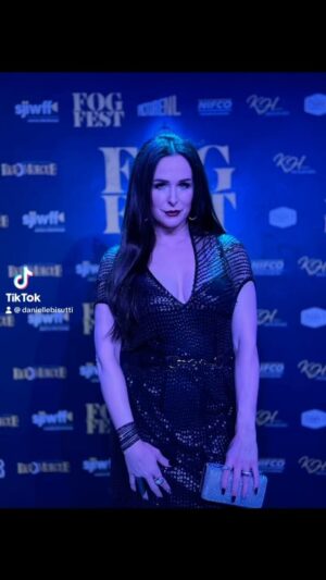 Danielle Bisutti Instagram - “If you send for me, you know I’ll come.”
Best of FogFest 2023 Newfoundland 🇨🇦 
The Blue Rose North American Premiere. 💙 🌹 🖤 🥀 

Fur 🧥 @express 
Vamp 💄 @chanelofficial 
Vinyl 👢 @inc_rtw 

#NormaSteele #FilmFestival #fogfest2023 #thebluerose #canada #newfoundland #indiefilm