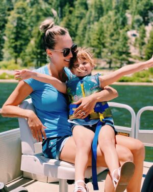 Danielle Demski Instagram - Another trip around the sun and this is where I ended up...No complaints here!🥳🛥💞 
.
It’s my birthday this week and since I won’t be celebrating with an epic party or hugs and champagne toasts from friends, me and my little family made a road trip up to the mountains for some socially distant fun. Hiking, boating, and quiet time in the woods...I’m already feeling recharged🙏❤️⛰
.
.
.
.
.
#itsmybirthday #familytrip #roadtrip #bigbearlake #lakelife #nature #ciliforniagirl #momlife