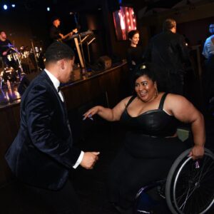 Danielle Perez Instagram - Had the best time celebrating @funnyaida’s new @hbomax comedy special Fighting Words with the @palantehbomax family 🔥 Funny, frank, and real af Aida’s special is everything I love about comedy & being Dominican 🇩🇴 @krismerc’a direction is beautiful 🙌🏾 Watch #FightingWords out now on @hbomax
📸 @vivienkillilea