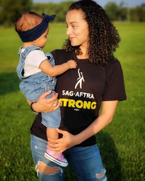 Danielle Vega Instagram - :: I wish I could have made it to the picket line today in Chicago, but I continue to stand in solidarity with my union and other unions fighting for better contacts and rights! We deserve better and we are stronger together! 💪🏽

#sagaftrastrong #sagaftra #sagaftrastrike #nationaldayofsolidarity #sagaftramember