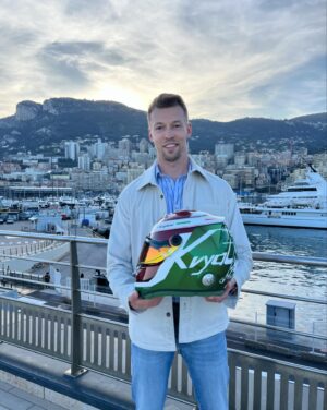 Daniil Kvyat Instagram - Thanks to everyone who participated in the helmet design competition! We received an overwhelming amount of cool ideas. 

This is the winner! I’m excited to wear @nils.sajonz design for the 2024 WEC season. Also great job by @crihelmet for completing the idea. 

And it’s already race week in Imola so going to wear this helmet very soon 😉