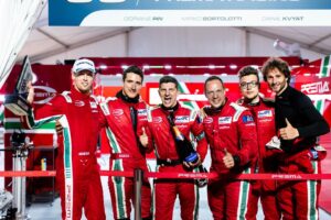 Daniil Kvyat Instagram - First race- first podium! Good to start the year with a strong race finishing in P3. We keep working 

Prima gara- primo podio! Non male come inizio, contenti di arrivare 3zi dopo una gara in salita. 

Первая гонка- первый подиум! Хорошее начало, продолжаем работать 💪🏻