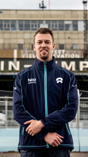 Daniil Kvyat Instagram - Welcome back, Daniil! 💙🇮🇹

#NIO333FE #FormulaE #RomeEPrix