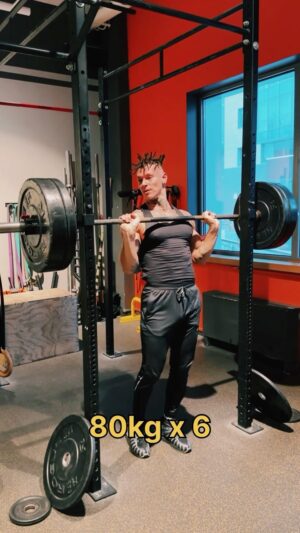 Daniil Prytkov Instagram - Жим штанги стоя. Свой вес 79 кг. На штанге 80 кг.