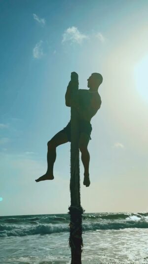 Daniil Prytkov Instagram - Скоро релиз летнего трека. Сними видео под этот звук в рилс, пока лето не закончилось. Лучшие видео попадут ко мне в сторис☺️☀️