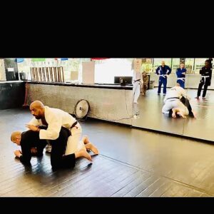 Danilo Marques Instagram - Controlling the back 🥋