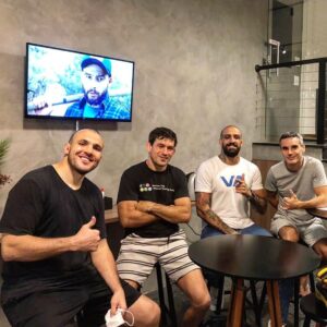 Danilo Marques Instagram - Muito bom estar em Sampa e poder treinar com vocês ..... My pleasure to be here and share the mat with you guys 👊🏽👊🏽🇧🇷🇧🇷