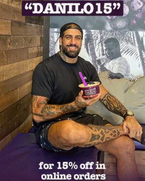 Danilo Marques Instagram - Não deixe de passar em uma das lojas do @acairepublic aqui na Califórnia .
Você pode pedir on-line usando meu código aí da foto e retirar na loja com o desconto .
Don’t forget to stop in one of @acairepublic stores .
You guys can shop online with my code and pick up in one of the @acairepublic stores .