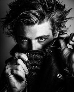 Danny Griffin Instagram - Am I dreaming? 
An Absolute pleasure to shoot with you @damon_baker 🤍🖤