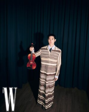Danny Koo Instagram - @wkorea x @seouljazzfestival 🎻🎺🎹

패션 에디터 | 김민지
피처 에디터 | 전여울
포토그래퍼 | 레스
영상 | 한대희
헤어 | 장혜연
메이크업 | 이솔
어시스턴트 | 박예니