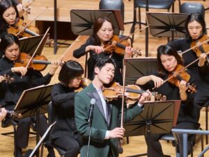 Danny Koo Instagram - Happy White Day 🤍 with the @incheon_philharmonic_orchestra and Maestro @hangyul_ch 🙏