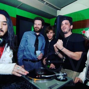 Danny Masterson Instagram - Oh man what a night (that i cant remember). @steveaoki #djmomjeans #@djamlives and @jusske perhaps this is sundance? Think we played hour long sets each then went song for song. @emilehirsch holding down booth security while @tjjefferson was playing paparazzi. @jenniweinman u got details?