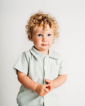 Danny Miller Instagram - So we went to @mumandme_app event last week to get all our final bits for baby number 2’s arrival and found Albert had taken himself off to the next stall just for a quick photoshoot - swipe for video 😂😂

This is what he got up to when he wandered off alone! Thanks @chaptertwophotography for accommodating him and for the wonderful photos!