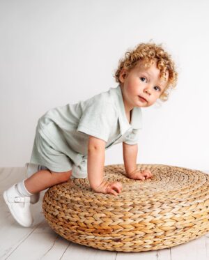 Danny Miller Instagram - So we went to @mumandme_app event last week to get all our final bits for baby number 2’s arrival and found Albert had taken himself off to the next stall just for a quick photoshoot - swipe for video 😂😂

This is what he got up to when he wandered off alone! Thanks @chaptertwophotography for accommodating him and for the wonderful photos!