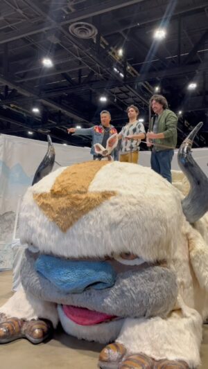Dante Basco Instagram - @c2e2 Amazing weekend in Chicago! It was great hanging with the #Gaang. #ZachEisen’s first con! We finally captured the #Avatar! And of course hanging with @jackdesena is always the best! Plus I saw my first #AmDrag dragon cosplay! #ChicagoMyKindOfTown #ATLA #Rufio #Zuko