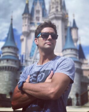 Dany Martins Instagram - Que ganas de volver!!! #Disney #Castillo #tbt Dale “Me gusta” y tu sueño se hará realidad! 😉❤️