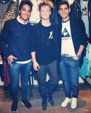 Dany Martins Instagram - Mira esta delantera!!! Por la izquierda @juanimartinezok Al centro @lionelferro y yo de punta derecha! Lindo encontrarlos en evento de @lecoqsportif_arg Lindas charlas entre amigos! Y la ropa y zapatillas, ni hablar!  #lcswinter17 #lecoqsportif #Amigos #Palermo