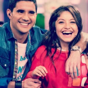 Dany Martins Instagram - Esta es la alegría que uno siente cuando te das cuenta que el #Clip #ABailarKS que hicimos con @karolsevillaofc sigue superando nuestras expectativas! #TBT #33m #34m Vamos por más!!! Y a ustedes, GRACIAS GRACIAS GRACIAS!!! #Foton