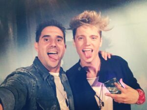Dany Martins Instagram - Siempre es un placer @lionelferro verte arriba del escenario y más cuando me toca presentarte! Que bien la pasamos en @momentofuntime #fiestafuntime 👏👏👏