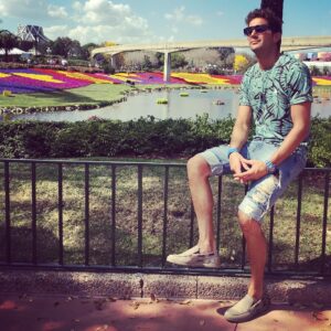 Dany Martins Instagram - Dale “Me gusta” si te gustaría estar en este momento en los parques @disney y tu sueño se hará realidad!  #magia #sueños