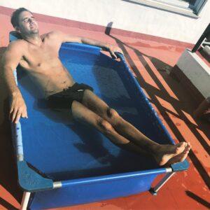 Dany Martins Instagram - ☀️EXPLOTÓ EL VERANO!!!☀️ 😂 10 minutos de armado, 20 minutos de llenado y el tiempo que quieras para refrescarte!!! Quien dijo que necesitas una pileta de 10 metros para ser feliz!!! #verano #pileta #domingo ☀️