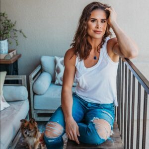 Danyelle Wolf Instagram - Don’t just be one thing, be everything you want!  I’m a fighter, a business owner, an artist, and learning everyday how to take myself, my drive, my goals, and my ambitions to the next level, daily! At the end of every week, you should be able to look back and see what you’ve accomplished and what you are working towards. Set goals in all areas of your life and get after them ALL! #noregrets #becalculated #dothework #sweatequity