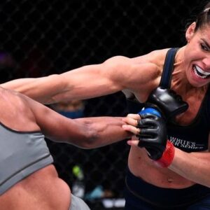 Danyelle Wolf Instagram - WARNING: punching people in the face pictures aren’t pretty 🤦🏻‍♀️ ;) HAPPY SATURDAY! Here’s to taking chances and doing what you love! #ufc #mma #takechances #crazyface