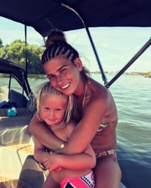 Daphne van Gerwen Instagram - Happy birthday to my little girl ❤️ #5yearsold