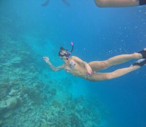 Daphne van Gerwen Instagram - #snorkeling 🤿  what a great day today #familygoals #familytime #maldives #turtle #beautiful #sea #holiday #island #niyama