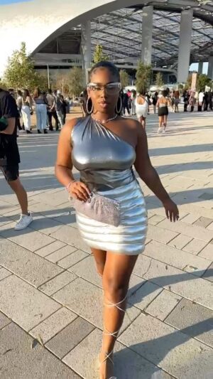 Daria Johns Instagram - R e n a i s s a n c e 🤍❕
•
•
#daria #dariajohns #renaissance #beyonce #rwt #silver #explore #explorepage