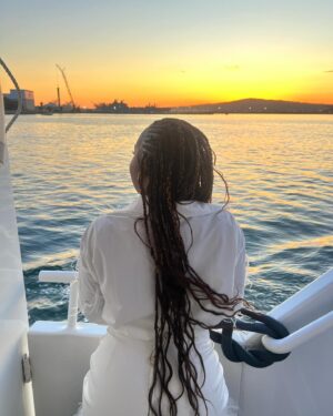 Daria Johns Instagram - I’m the pop of color🤍 
•
•
#daria #dariajohns #white #whiteparty #explore #explorepage #blackgirl #outfitinspo