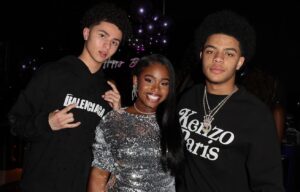 Daria Johns Instagram - What Rod Wave say? 🎂✨ 
•
•
#birthday #daria #dariajohns #birthdaygirl #birthdaybehavior #birthdayparty #sagittarius #capricorn #explore #explorepage #blackgirl #allblack #allblackaffair