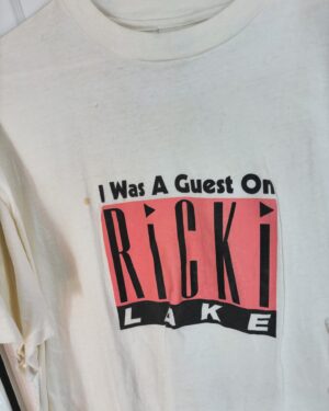 Darienne Lake Instagram - Been there, done that, got the T-shirt. I wonder how many of these @rickilake T-shirts are still out there? In 1997 I remember when they gave us these, the production team said “we know you are an extra extra extra extra special guests, but we only have extra special shirts.” 😂🤣 #collectibles #rickilake #rickilakeshow #tshirt #rarecollectibles #vintage #vintagetshirt #vintageclothing