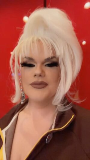 Darienne Lake Instagram - Throwback early morning press week for #allstars8 @rupaulsdragrace running into @heidincloset while wearing my @hatzbycarlos wig