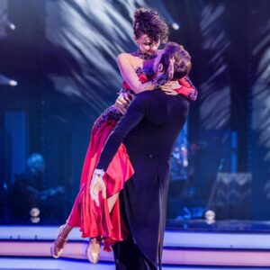 Darija Pavlovičová Instagram - 💃🏻 druhý večer byl neskutečný*
Tolik pocitů - radost, nervy, smutek, ale hlavně vděčnost.
Svoje vysněné tango jsem si užila a s atmosférou 100. dílu a všech přítomných v sálu to bylo magické✨

 Děkuju všem za podporu, jste úžasní♥️ opět tolik nádherných zpráv a komentářů! Dojímám se*

D&D |  SD 1
 #stardance #darijadominik 

Za fotky velké díky ©Česká televize - Mikuláš Křepelka | @stardancecz