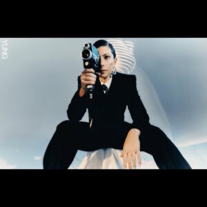 Darin J. Sallam Instagram - One of my favorite moments during the shooting of YUNG’s Issue 2 cover star.

Thank you to the amazing @thisisyungmea team! 

Founder and Chief Content Officer: @sandrayeghiazarian 
Creative Direction and Styling: @saifhid 
Interview: @dareenag 
Photography: @aminazaher 
Words: @mennashnb 
Makeup and Hair: @lauramadarr 
Executive producer: @linamerhy 
Styling Assistant: @nujoudoweis 
Production Assistant: @omaiajallad 
Videography: @haneenqart 
Video assistant: @ayanash.jpg