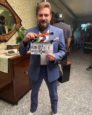 Darío Ripoll Instagram - Hoy se estrena en @amazonprime  #put@sredessociales ,una serie MUY  divertida con un elenco de primera  @paugaitan @hernanmendoza_ @natalyvalencia.v @bengzengof @barbaratorresmx  véanla se van a divertir mucho ! gracias querido  @jorgeulloaaa @3pas_studios @pablocalasso @vinnyvizcaino por la confianza para darle vida a Angelo 🙏✌️❤️