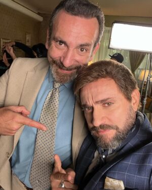 Darío Ripoll Instagram - Hoy se estrena en @amazonprime  #put@sredessociales ,una serie MUY  divertida con un elenco de primera  @paugaitan @hernanmendoza_ @natalyvalencia.v @bengzengof @barbaratorresmx  véanla se van a divertir mucho ! gracias querido  @jorgeulloaaa @3pas_studios @pablocalasso @vinnyvizcaino por la confianza para darle vida a Angelo 🙏✌️❤️