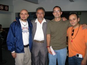 Darío Ripoll Instagram - Del baúl de los recuerdos, el inicio de todo! #donpoloortin #vecinos recordar es volver a vivir !❤️🙌 #actor #life #familia