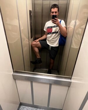 Dario Yazbek Bernal Instagram - Por otro año de perritos, selfies y viajes y mucho, mucho amor. 
Les quiero ❤️❤️❤️❤️