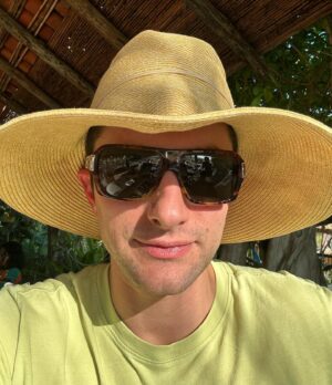 Dario Yazbek Bernal Instagram - Tu tía de vacaciones ( y no, no es @manolocaro )