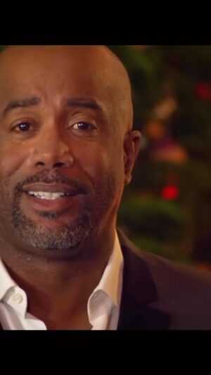 Darius Rucker Instagram - I wonder what God wants for Christmas?