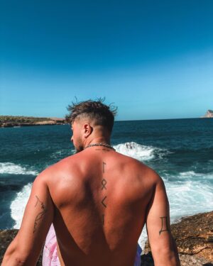 Darko Bozovic Instagram - Je recharge les batteries 🔋🏝️