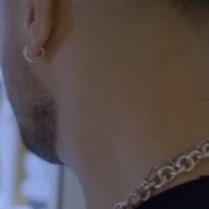 Darko Bozovic Instagram - Je fais jamais d’interview mais là je pouvais pas refuser, Faustine je l’aime depuis tout petit et c’est vraiment un amour.
J’ai dit des choses que je n’ai jamais dites et finalement ça fait du bien, rdv sur sa nouvelle chaine Youtube « Safe Zone » 🫶