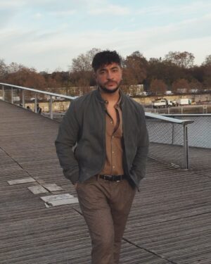 Darko Bozovic Instagram - Automne mood avec @jules 🍂
Un de mes looks préférés de l’année 🤎
✨collaboration commerciale✨