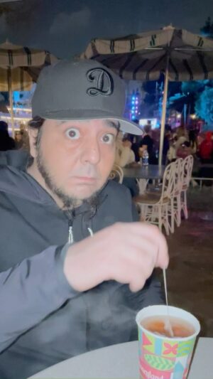 Daron Malakian Instagram - Happy New Year Everybody!!!!! #scarsonbroadway #daronmalakian #systemofadown #soad #dmsob #happynewyear