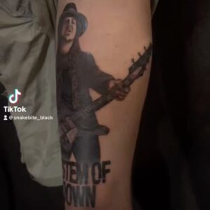 Daron Malakian Instagram - Wow, I’m so honored and fortunate to have fans like this. 

Art by @_shockrock_tattoo_ 

#DaronMalakian #ScarsOnBroadway #DMSOB #SystemOfADown #SOAD