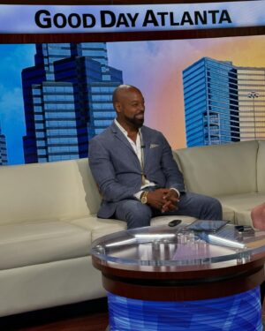 Darrin Henson Instagram - @familybusinessbet  with @gooddayatl  Thank you. Good day Atlanta for having me it was fun. Season five of the Family Business will premiere on July 4.Th  @iamcarlweber @nikayatds @treyhaleytds #darrinhenson #press