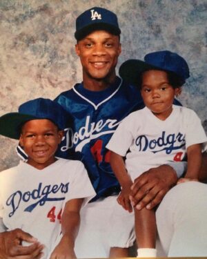 Darryl Strawberry Instagram - Happy birthday to my oldest beautiful daughter @diamond_strawberry 🎉🎉🎉🎉 May the good Lord continue to be with you each day.. We celebrate you on this very special day! Enjoy yourself with your family and friends. Proud of You! Love ya Daddy 🍓❤️